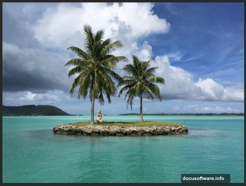 Holding Alt and Shift resizes from center while maintaining proportions