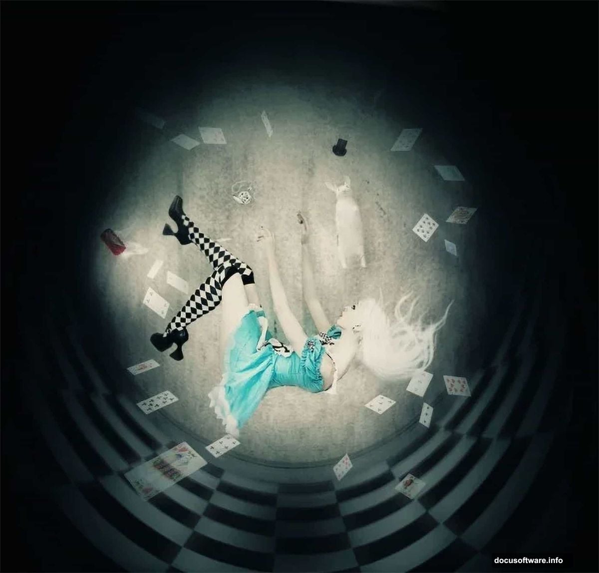 Bending Victorian background into a circular tunnel shape using Warp