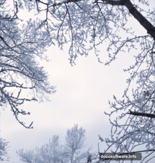 Adding Outer Glow layer style with icy blue-white color #ccdffb