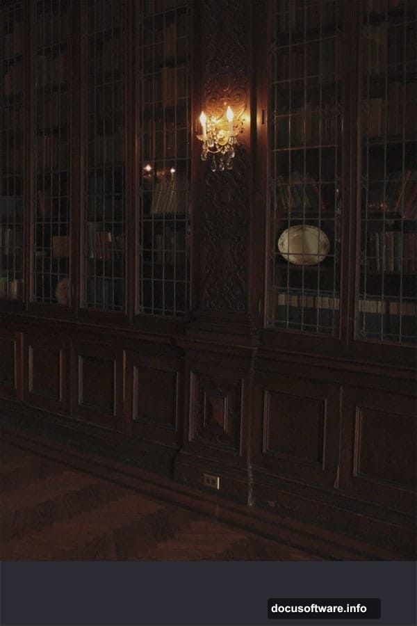 Rectangular Lasso Tool copies floor area onto new FLOOR layer