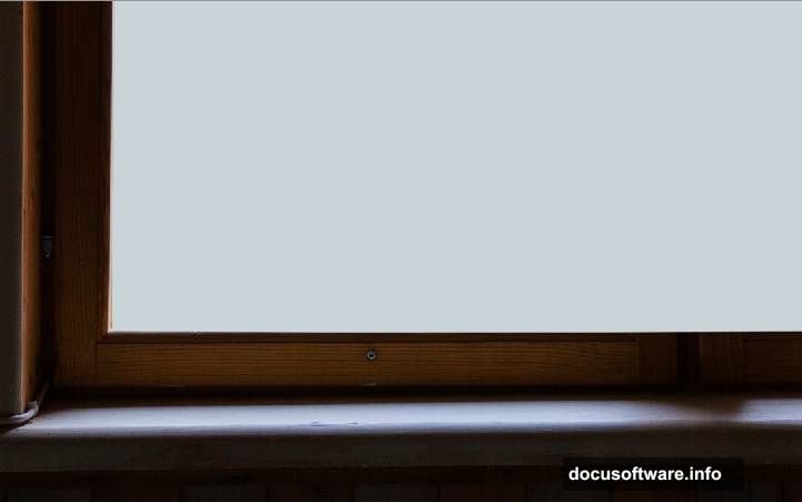 Curves adjustment clipping mask matching rail brightness to window frame